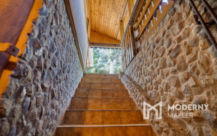 Na predaj celoročný záhradný dom v Čachticiach