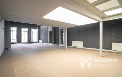 Na prenájom obchodný priestor na Zámockej v Bratislave