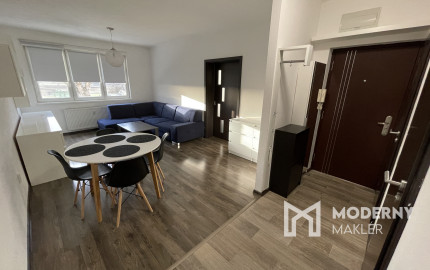 Na prenájom 2 izb. byt Bánovce n/B s loggiou