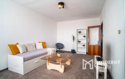 REZERVOVANÉ: Na predaj čiastočne zariadený 3-izbový byt na ulici Martina Rázusa v Malackách