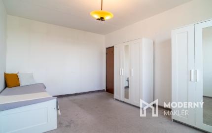 REZERVOVANÉ: Na predaj čiastočne zariadený 3-izbový byt na ulici Martina Rázusa v Malackách