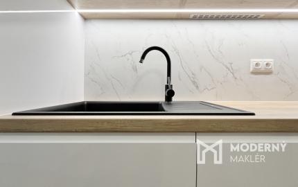 Na prenájom kompletne prerobený 2-izbový byt v Sučanoch