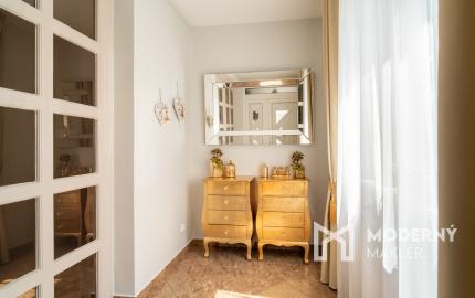 Na predaj rodinný dom s bazénom a saunou v Rohovciach