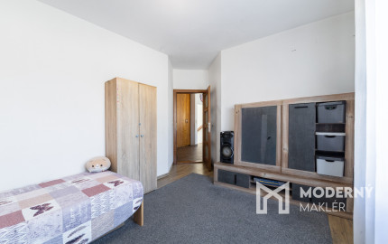 REZERVOVANÉ - Na predaj dom vhodný na podnikanie v Bzinciach pod Javorinou