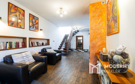 REZERVOVANÉ - Na predaj dom vhodný na podnikanie v Bzinciach pod Javorinou