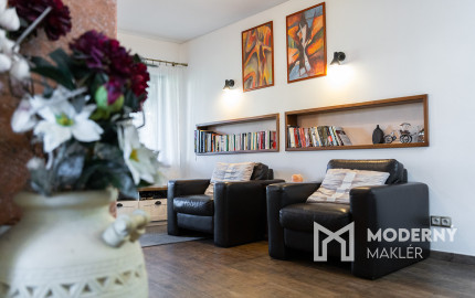 REZERVOVANÉ - Na predaj dom vhodný na podnikanie v Bzinciach pod Javorinou