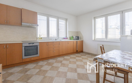 Na prenájom komerčný priestor s možnosťou využitia ako kancelárie alebo dielne v Šamoríne