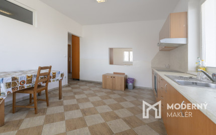 Na prenájom komerčný priestor s možnosťou využitia ako kancelárie alebo dielne v Šamoríne