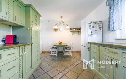 Na predaj rodinný dom s bazénom v Trnávke