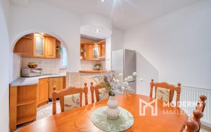 REZERVOVANÉ: Na predaj 2-izbový byt vo Veľkých Levároch