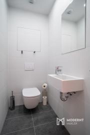 Na prenájom exkluzívny 2-izbový byt s výhľadom na Bratislavu v novej Klingerke