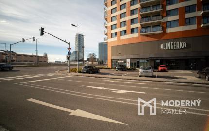 Na prenájom exkluzívny 2-izbový byt s výhľadom na Bratislavu v novej Klingerke