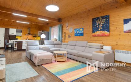 Na predaj dom snov–rodinné sídlo s jazierkom na kúpanie a panoramatickým výhľadom na Vysoké Tatry