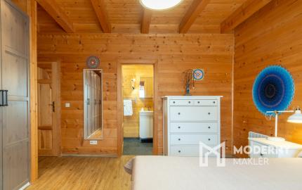 Na predaj dom snov–rodinné sídlo s jazierkom na kúpanie a panoramatickým výhľadom na Vysoké Tatry