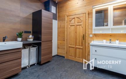 Na predaj dom snov–rodinné sídlo s jazierkom na kúpanie a panoramatickým výhľadom na Vysoké Tatry