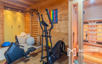 Na predaj dom snov–rodinné sídlo s jazierkom na kúpanie a panoramatickým výhľadom na Vysoké Tatry