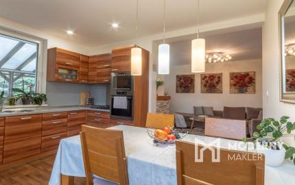 REZERVOVANÉ: Na predaj priestranný rodinný dom v pokojnej lokalite Hôrka