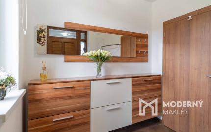 REZERVOVANÉ: Na predaj priestranný rodinný dom v pokojnej lokalite Hôrka