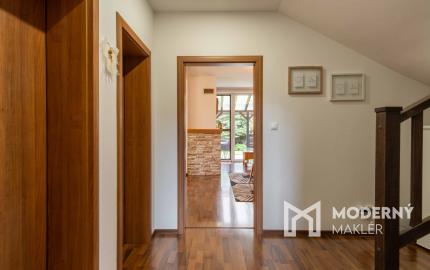 REZERVOVANÉ: Na predaj priestranný rodinný dom v pokojnej lokalite Hôrka