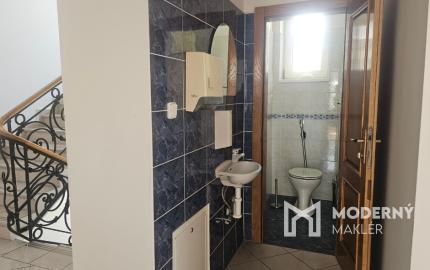 Na prenájom 6 administratívnych priestorov v Malackách