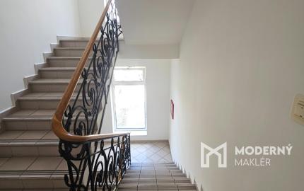 Na prenájom 6 administratívnych priestorov v Malackách