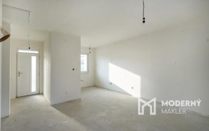 Na predaj rekreačná chata s pozemkom v obci Blahová