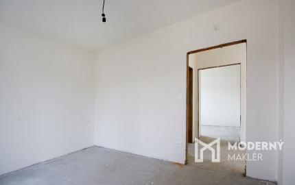 Na predaj rekreačná chata s pozemkom v obci Blahová