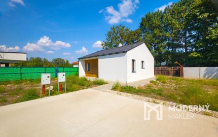 Na predaj rekreačná chata s pozemkom v obci Blahová