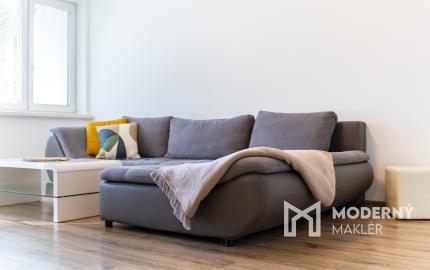 Na predaj zrekonštruovaný a zariadený 3-izbový byt v Trenčíne