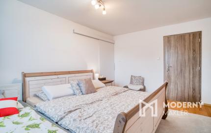 Na predaj priestranný 4-izbový rodinný dom v Malženiciach