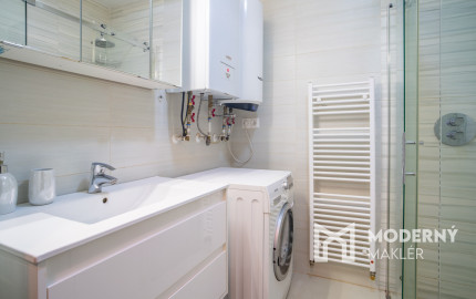 Na predaj 3-izbový byt s parkovaním v Senci