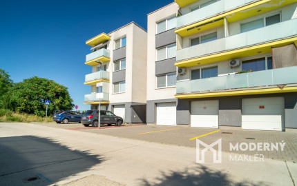 Na predaj 3-izbový byt s parkovaním v Senci