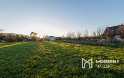 Na predaj stavebný pozemok v obci Dolný Hričov