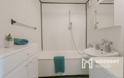 Na predaj priestranný 3-izbový byt v Čadci