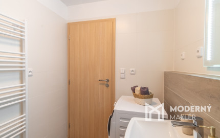 Na prenájom 2-izbový byt v Poprade s parkovacím miestom