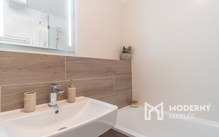 Na prenájom 2-izbový byt v Poprade s parkovacím miestom