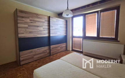 REZERVOVANÉ: Na prenájom viacgeneračný rodinný dom vo Veľkých Bieliciach