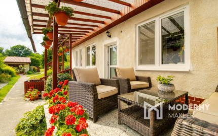 REZERVOVANÉ: Na predaj priestranný dom s veľkým pozemkom v Pobedime