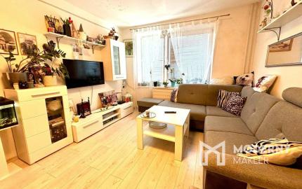 EXKLUZÍVNE NA PREDAJ – 3-IZBOVÝ BYT S DVOMA BALKÓNMI, UL. MOJMÍROVA, BÁNOVCE NAD BEBRAVOU