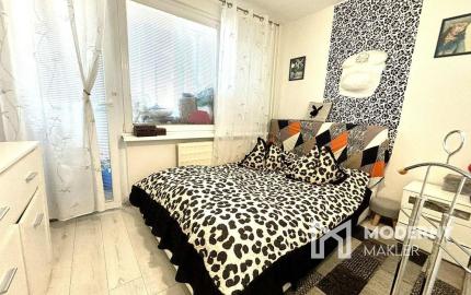 EXKLUZÍVNE NA PREDAJ – 3-IZBOVÝ BYT S DVOMA BALKÓNMI, UL. MOJMÍROVA, BÁNOVCE NAD BEBRAVOU