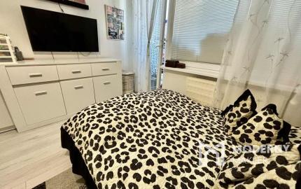 EXKLUZÍVNE NA PREDAJ – 3-IZBOVÝ BYT S DVOMA BALKÓNMI, UL. MOJMÍROVA, BÁNOVCE NAD BEBRAVOU