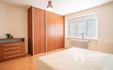 Na predaj priestranný 5-izbový rodinný dom v pokojnej lokalite mesta Gabčíkovo