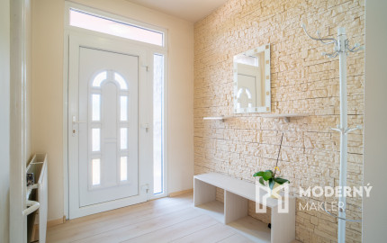 Na predaj priestranný 5-izbový rodinný dom v pokojnej lokalite mesta Gabčíkovo