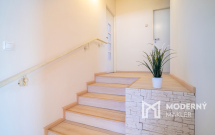 Na predaj priestranný 5-izbový rodinný dom v pokojnej lokalite mesta Gabčíkovo