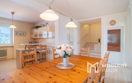 Na predaj priestranný 5-izbový rodinný dom v pokojnej lokalite mesta Gabčíkovo