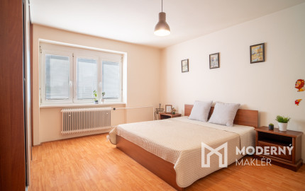 Na predaj priestranný 5-izbový rodinný dom v pokojnej lokalite mesta Gabčíkovo