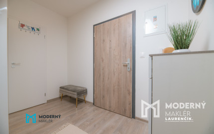 REZERVOVANÉ:Na predaj moderný 2-izbový byt v Trenčíne