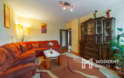 Nová znížená cena! Na predaj 5-izbový rodinný dom s veľkou záhradou v Novej Vsi nad Váhom