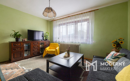 Nová znížená cena! Na predaj 5-izbový rodinný dom s veľkou záhradou v Novej Vsi nad Váhom