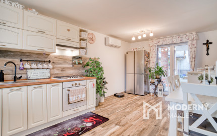 Na predaj priestranný 4-izbový rodinný dom v Malženiciach